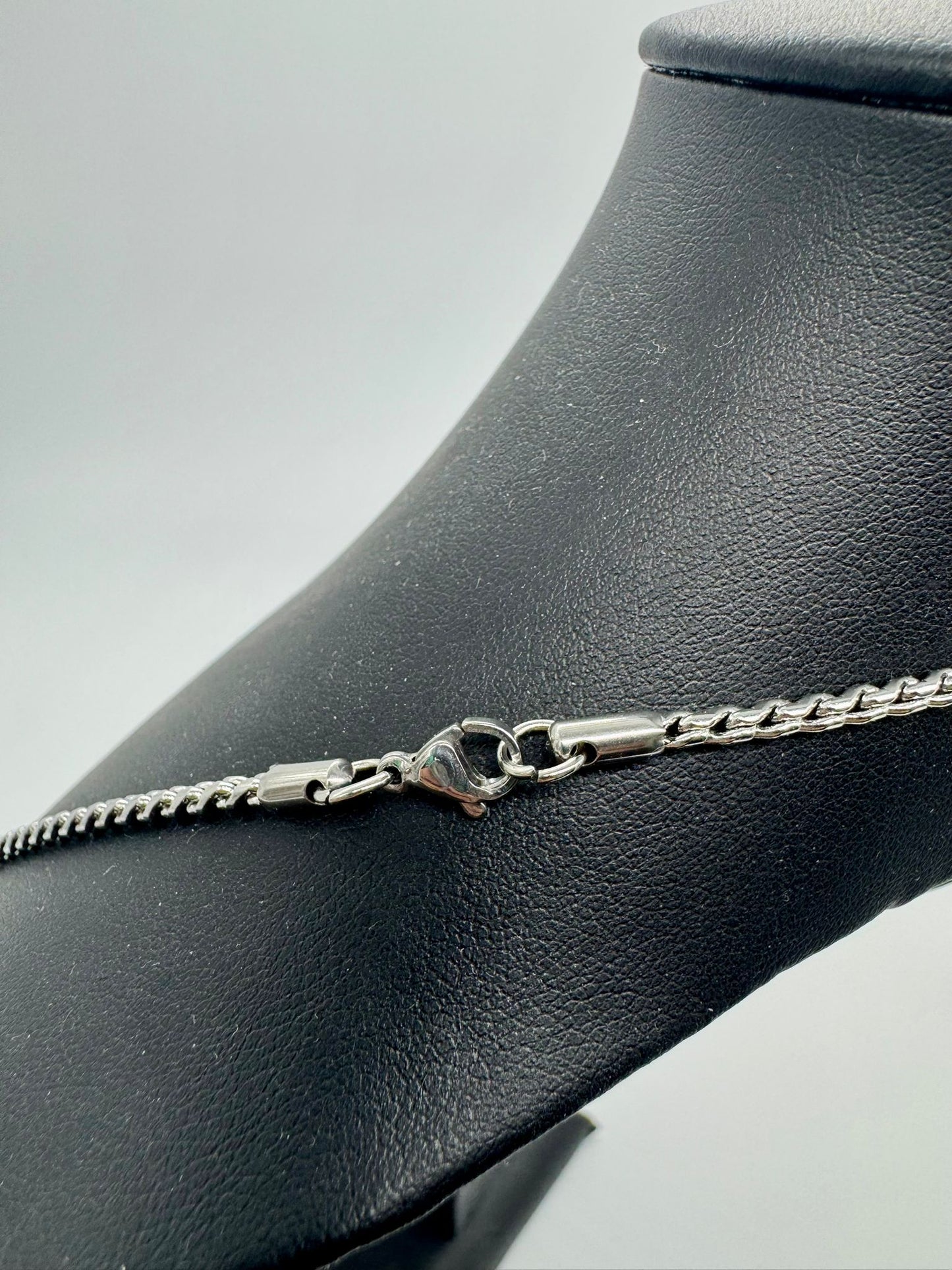 COLLIER HOMME 01